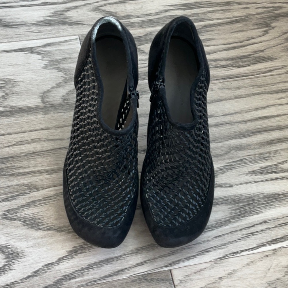 Balenciaga perforated platform heels size 40, US9